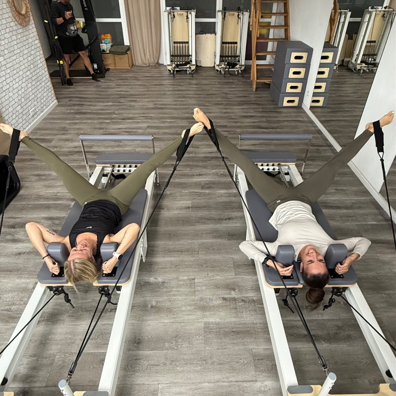 Pilates Reformer - Photo 1